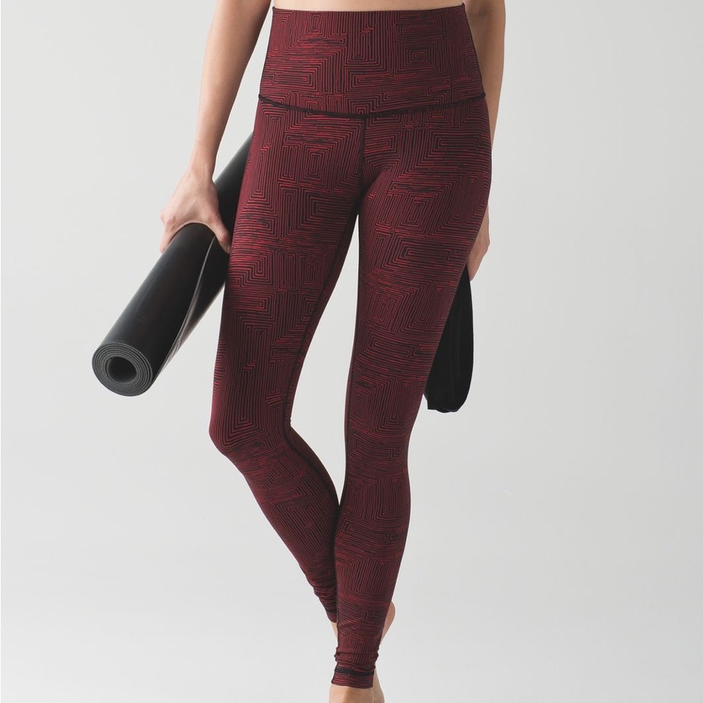 WORN ONCE Lululemon Wunder Under Hi Rise Maze True Red Black Print